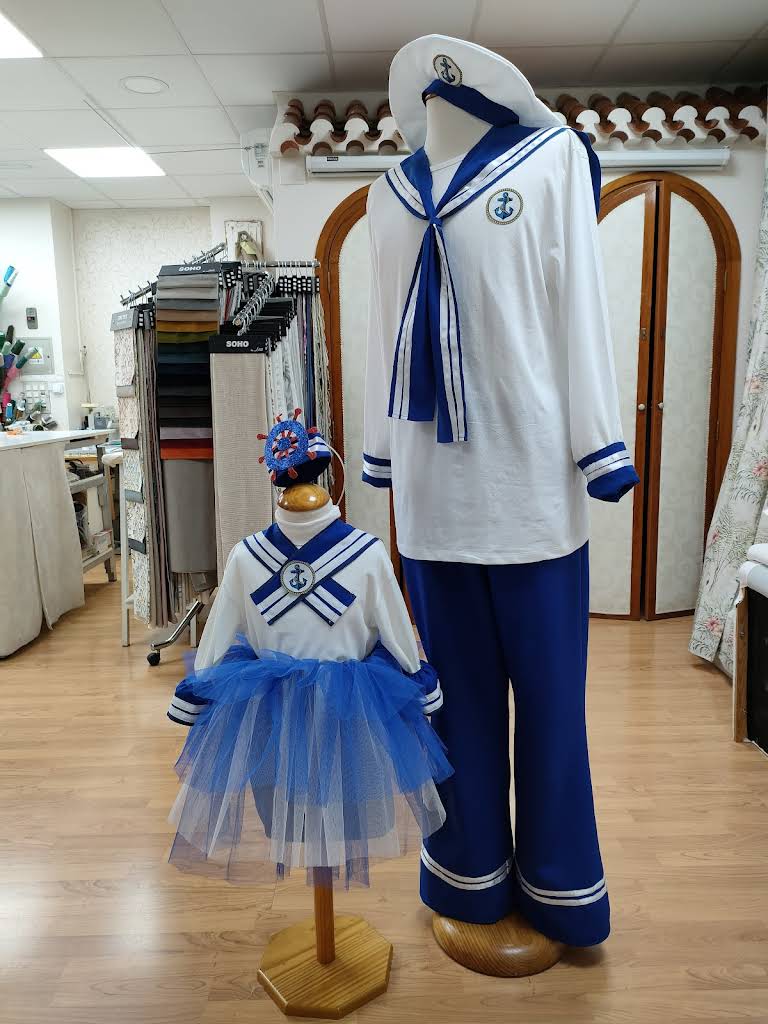Trajes marineros para niña y adulto confeccionados a medida